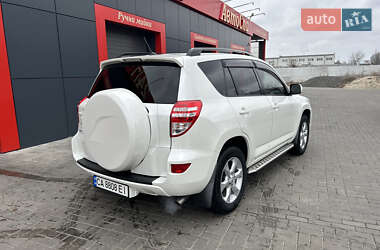 Позашляховик / Кросовер Toyota RAV4 2011 в Черкасах