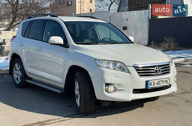 Внедорожник / Кроссовер Toyota RAV4 2010 в Киеве