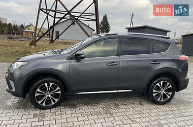 Внедорожник / Кроссовер Toyota RAV4 2014 в 