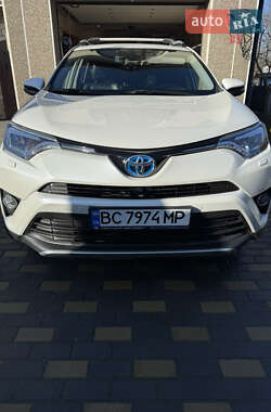 Внедорожник / Кроссовер Toyota RAV4 2017 в Львове