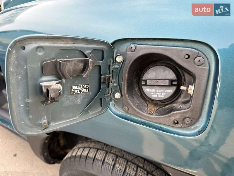 Внедорожник / Кроссовер Toyota RAV4 1995 в Николаеве