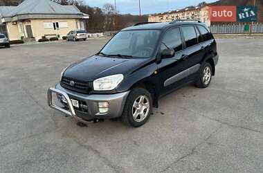 Внедорожник / Кроссовер Toyota RAV4 2002 в Обухове