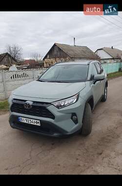 Внедорожник / Кроссовер Toyota RAV4 2019 в Харькове