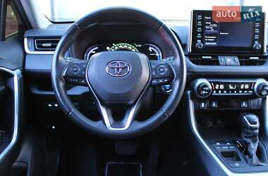 Внедорожник / Кроссовер Toyota RAV4 2021 в Киеве