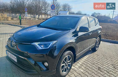 Внедорожник / Кроссовер Toyota RAV4 2016 в Виннице