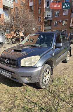 Внедорожник / Кроссовер Toyota RAV4 2004 в 