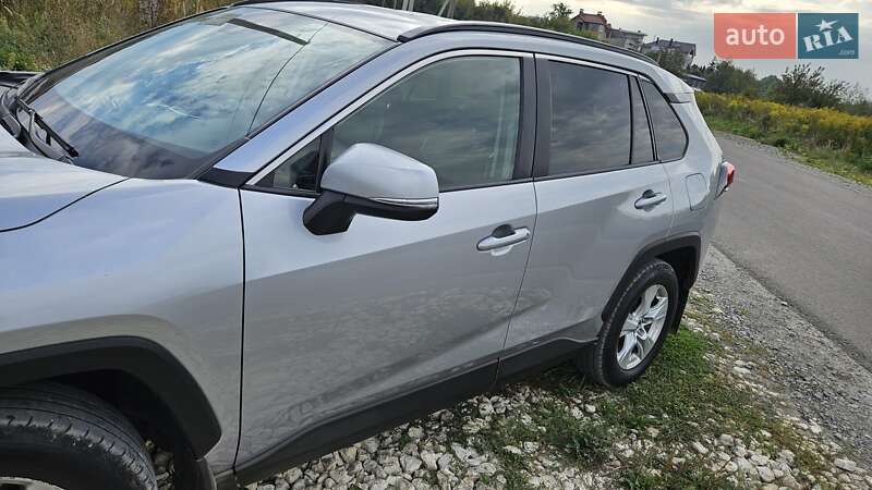 Внедорожник / Кроссовер Toyota RAV4 2019 в Тернополе фото 3 Внедорожник / Кроссовер Toyota RAV4 2019 в Тернополе
