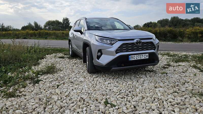Внедорожник / Кроссовер Toyota RAV4 2019 в Тернополе фото 2 Внедорожник / Кроссовер Toyota RAV4 2019 в Тернополе