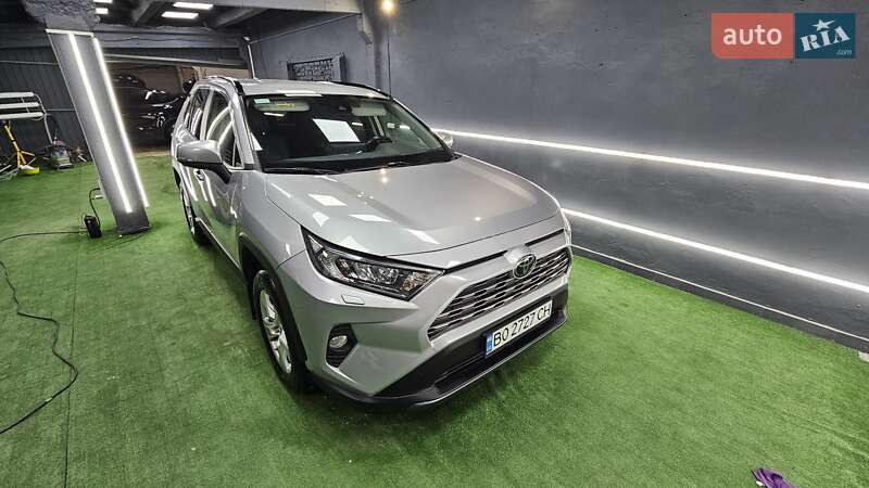 Внедорожник / Кроссовер Toyota RAV4 2019 в Тернополе фото 11 Внедорожник / Кроссовер Toyota RAV4 2019 в Тернополе