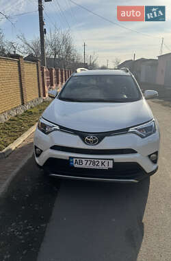 Позашляховик / Кросовер Toyota RAV4 2016 в Тульчині