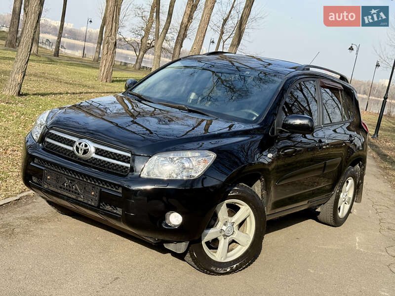 Внедорожник / Кроссовер Toyota RAV4 2006 в Киеве