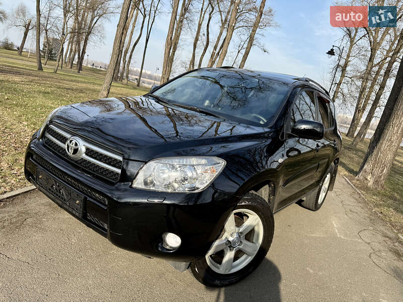 Внедорожник / Кроссовер Toyota RAV4 2006 в Киеве