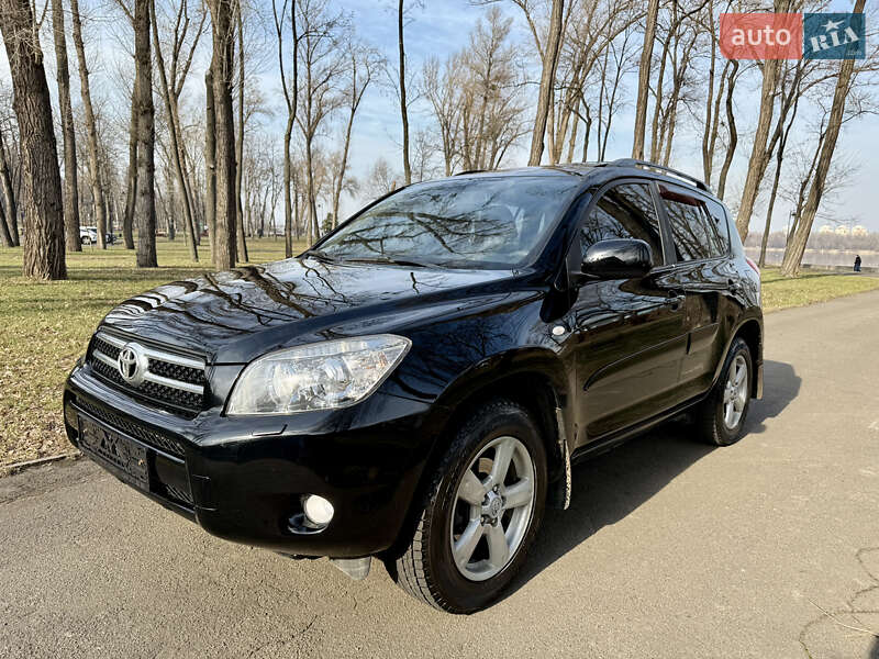 Внедорожник / Кроссовер Toyota RAV4 2006 в Киеве