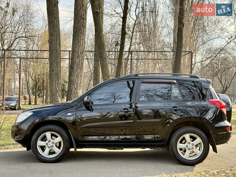 Внедорожник / Кроссовер Toyota RAV4 2006 в Киеве