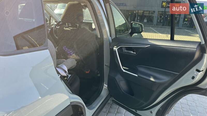 Позашляховик / Кросовер Toyota RAV4 2019 в Вінниці