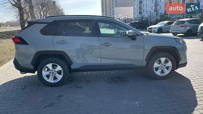 Позашляховик / Кросовер Toyota RAV4 2019 в Вінниці