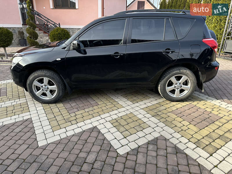 Внедорожник / Кроссовер Toyota RAV4 2008 в Малинцах