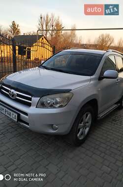 Внедорожник / Кроссовер Toyota RAV4 2008 в 
