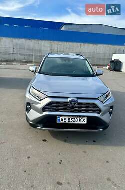 Внедорожник / Кроссовер Toyota RAV4 2020 в Виннице