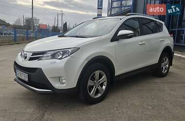 Внедорожник / Кроссовер Toyota RAV4 2015 в Черновцах