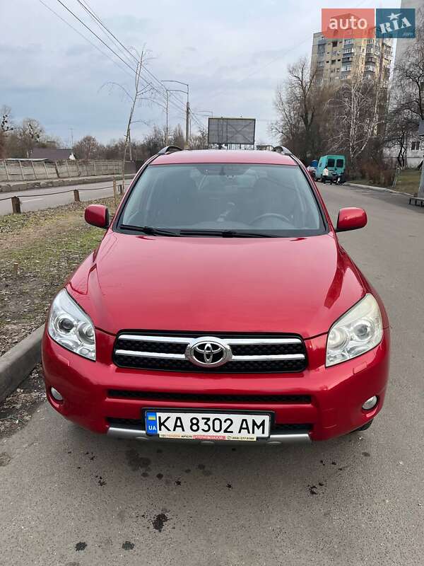 Внедорожник / Кроссовер Toyota RAV4 2007 в 