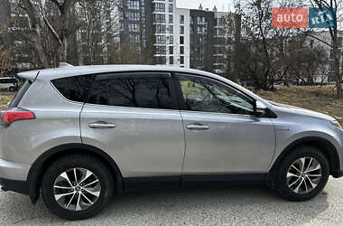 Внедорожник / Кроссовер Toyota RAV4 2015 в Львове