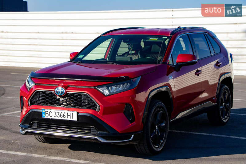 Позашляховик / Кросовер Toyota RAV4 2021 в 