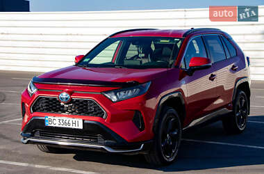 Позашляховик / Кросовер Toyota RAV4 2021 в 