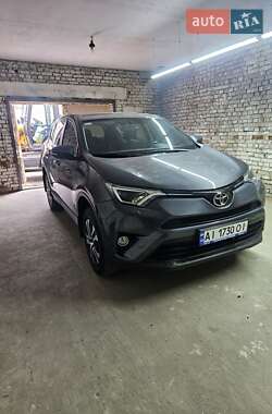 Внедорожник / Кроссовер Toyota RAV4 2016 в Хмельницком