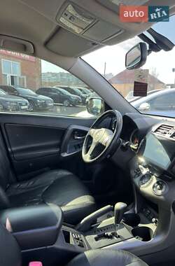Позашляховик / Кросовер Toyota RAV4 2010 в 