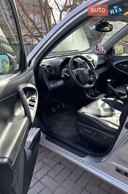 Внедорожник / Кроссовер Toyota RAV4 2009 в 
