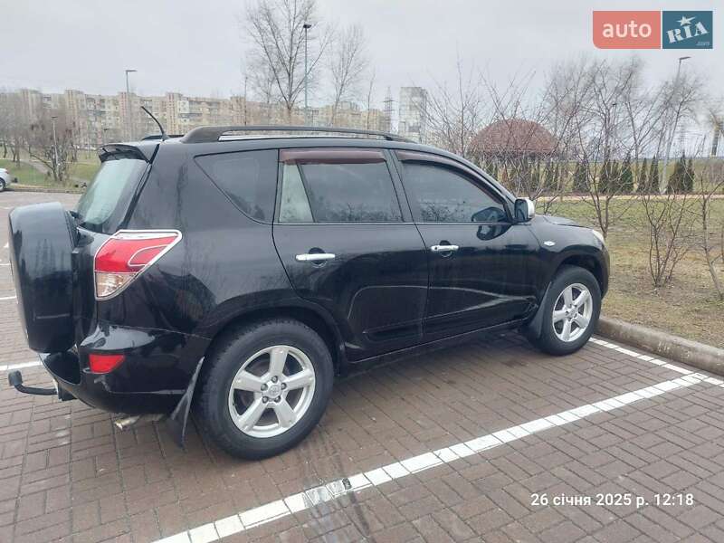 Внедорожник / Кроссовер Toyota RAV4 2006 в Киеве