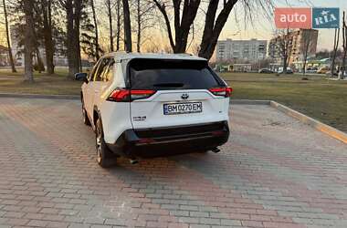 Внедорожник / Кроссовер Toyota RAV4 2021 в 