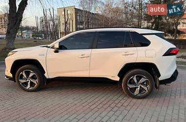 Внедорожник / Кроссовер Toyota RAV4 2021 в 