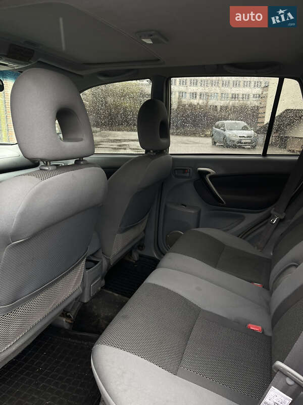 Внедорожник / Кроссовер Toyota RAV4 2002 в Ужгороде фото 8 Внедорожник / Кроссовер Toyota RAV4 2002 в Ужгороде
