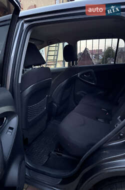 Внедорожник / Кроссовер Toyota RAV4 2009 в 