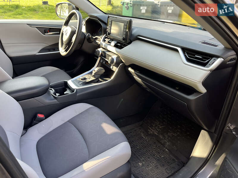Внедорожник / Кроссовер Toyota RAV4 2019 в Ковеле