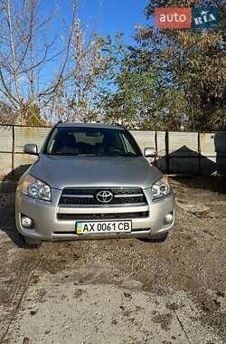 Позашляховик / Кросовер Toyota RAV4 2009 в 