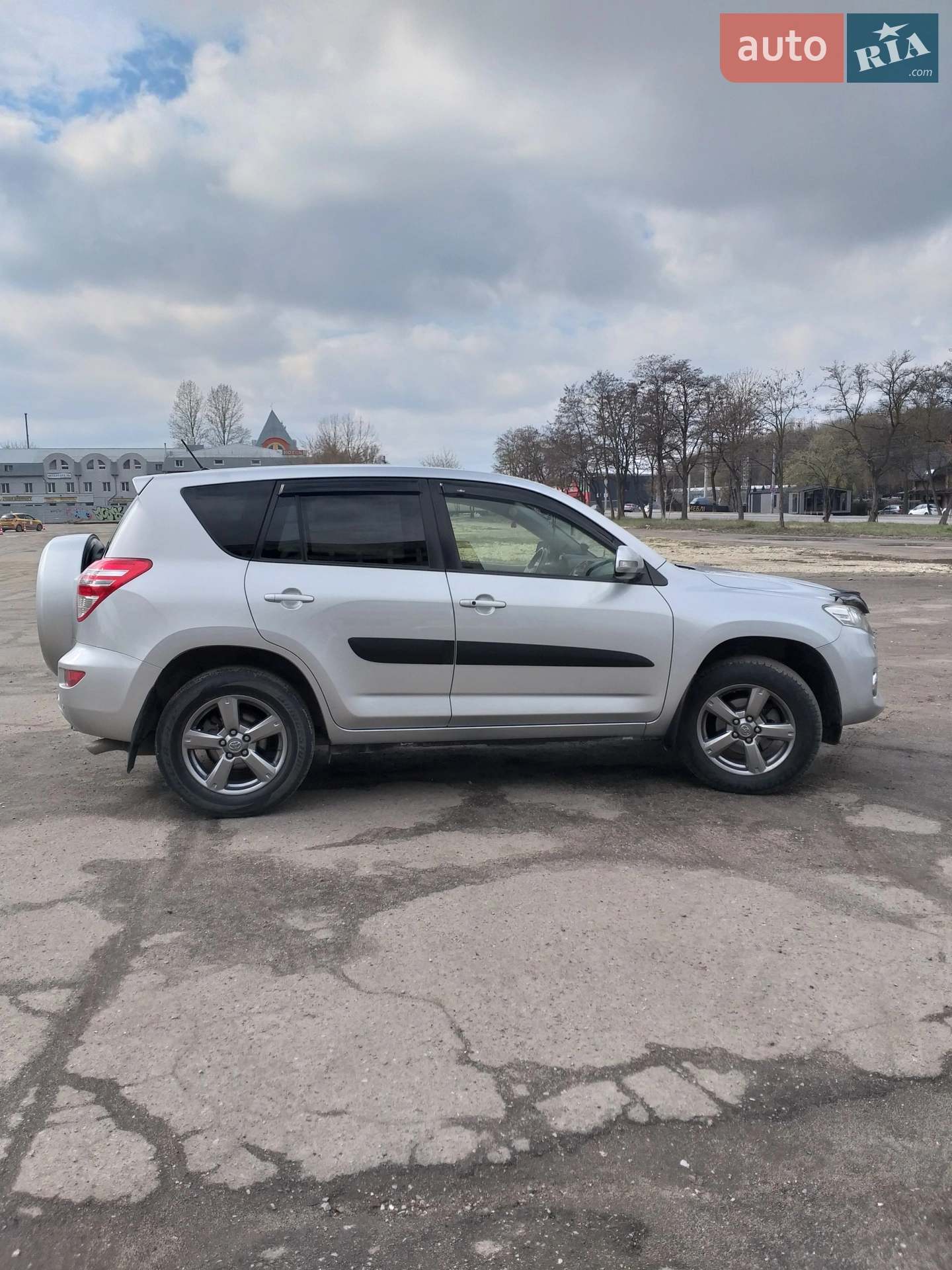 2012 Toyota RAV 4 - фото 1