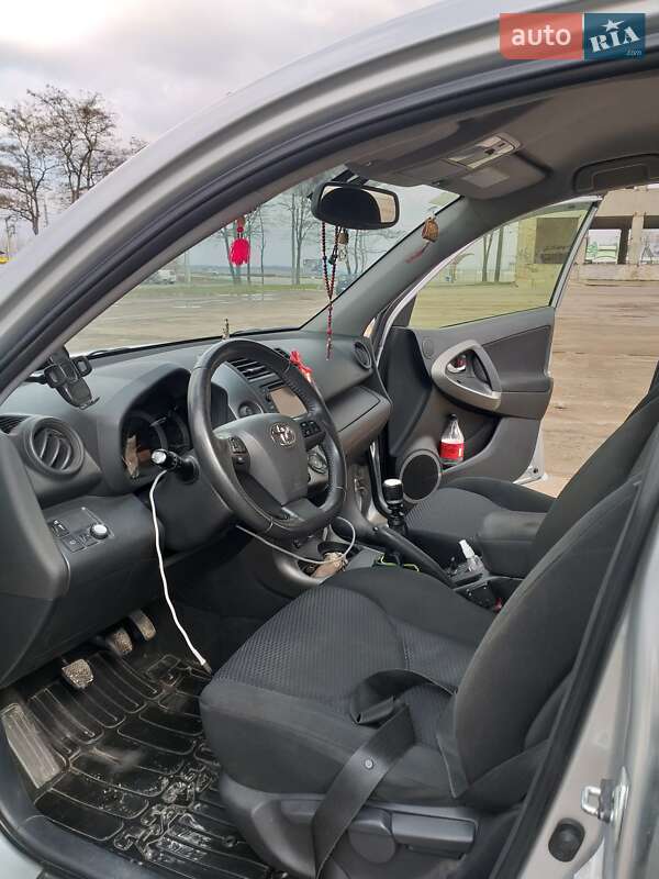 Позашляховик / Кросовер Toyota RAV4 2012 в Тернополі