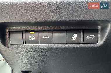Внедорожник / Кроссовер Toyota RAV4 2021 в 