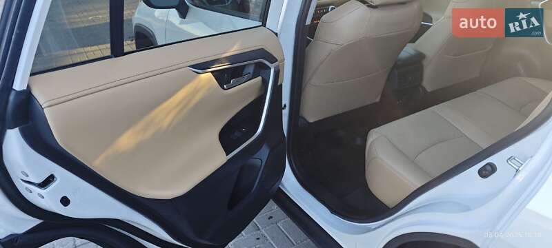 Внедорожник / Кроссовер Toyota RAV4 2022 в Киеве фото 14 Внедорожник / Кроссовер Toyota RAV4 2022 в Киеве