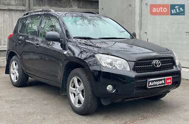 Внедорожник / Кроссовер Toyota RAV4 2006 в 