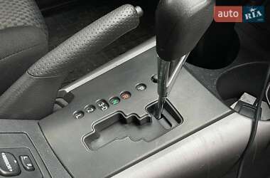 Внедорожник / Кроссовер Toyota RAV4 2006 в 