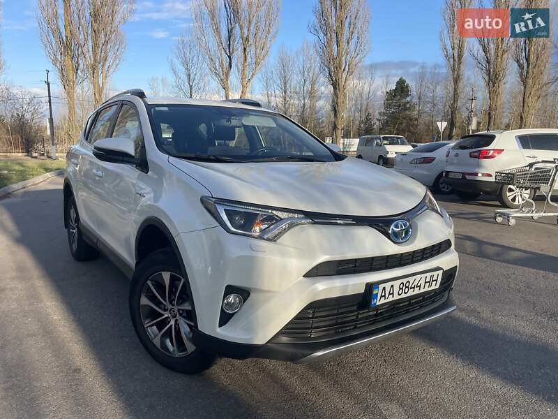 Позашляховик / Кросовер Toyota RAV4 2018 в Києві