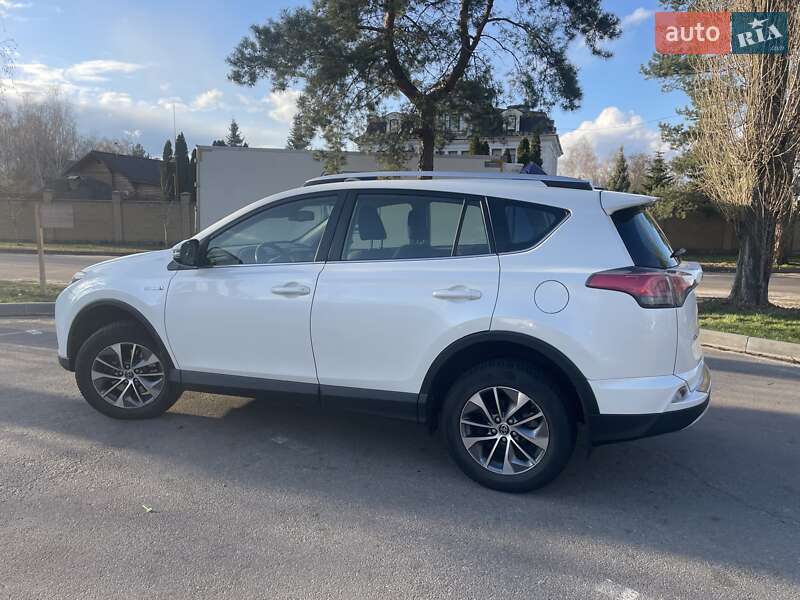 Позашляховик / Кросовер Toyota RAV4 2018 в Києві