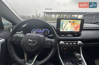 Позашляховик / Кросовер Toyota RAV4 2024 в 