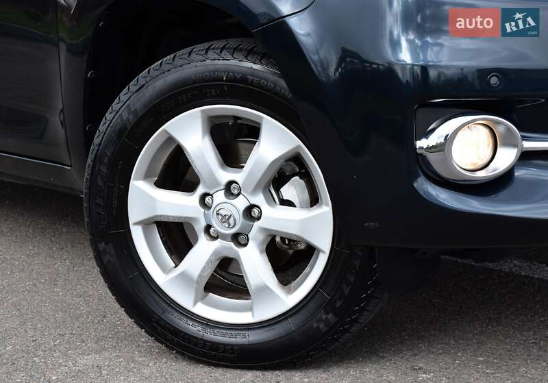 Внедорожник / Кроссовер Toyota RAV4 2010 в Дрогобыче