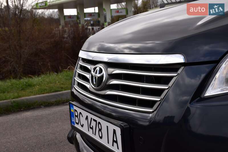 Внедорожник / Кроссовер Toyota RAV4 2010 в Дрогобыче