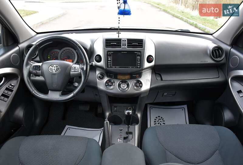 Внедорожник / Кроссовер Toyota RAV4 2010 в Дрогобыче